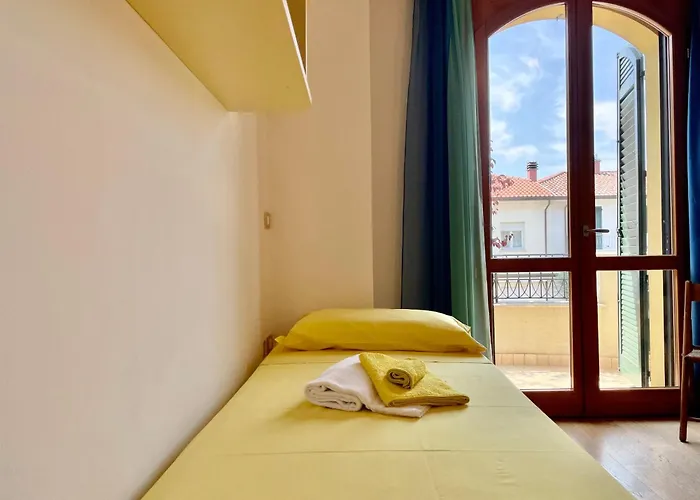 Con Piscina E Palestra A