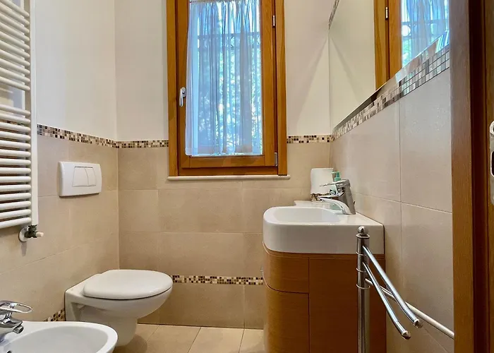 Con Piscina E Palestra A Villa Rimini