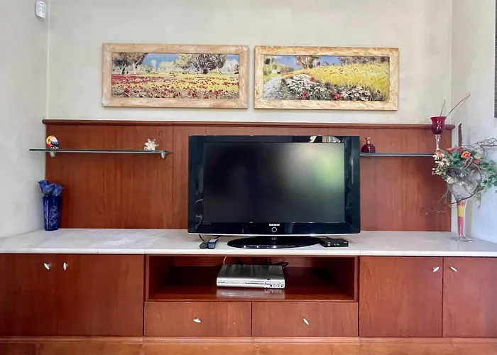 Con Piscina E Palestra A